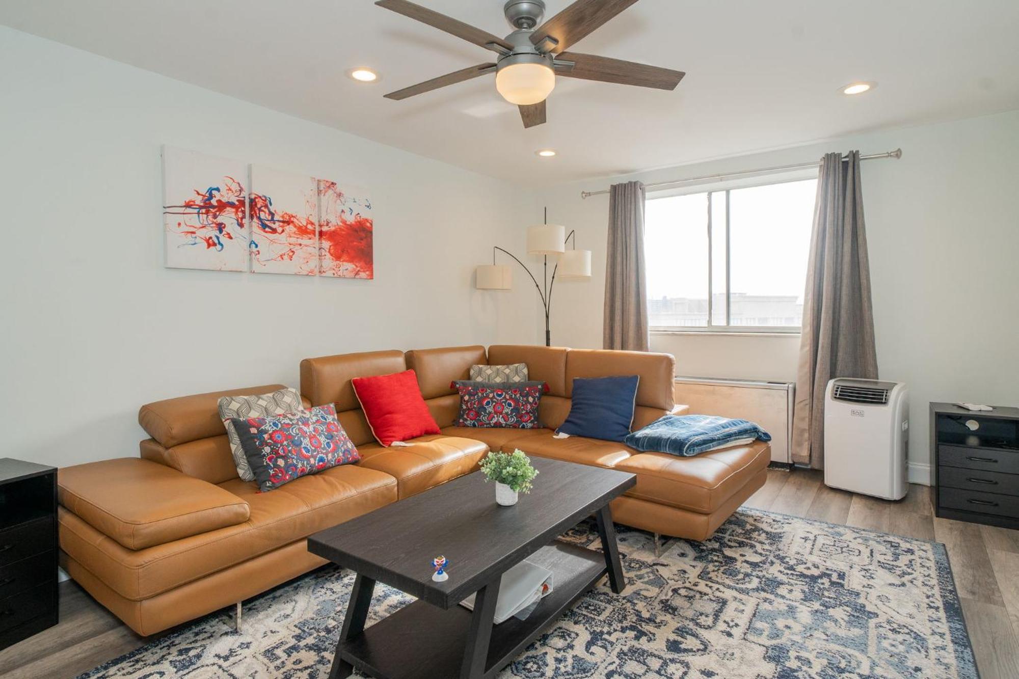 Appartamento Just Renovated 3 Br/2Bath/ Parking+ Downtown View Atlanta Esterno foto