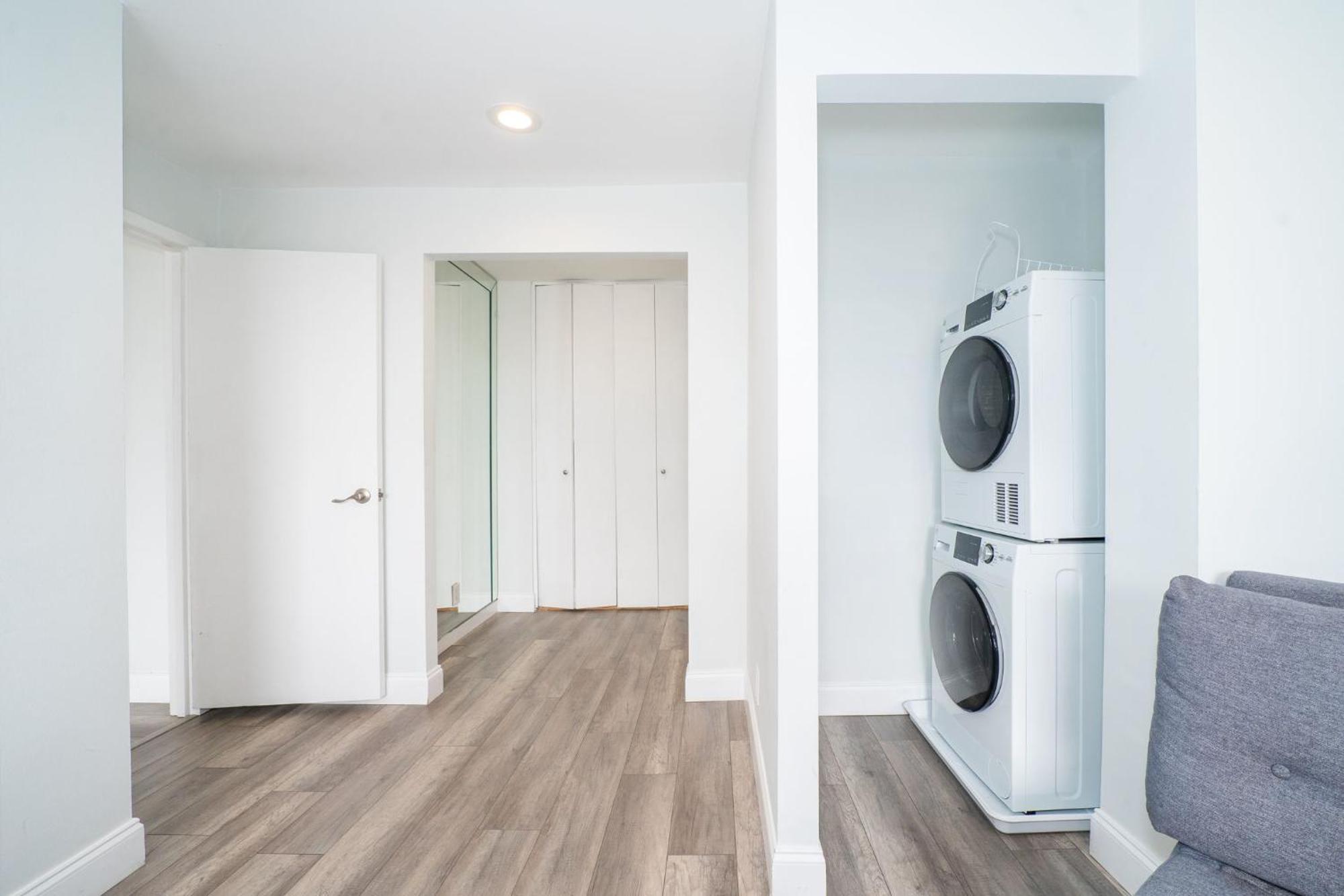 Appartamento Just Renovated 3 Br/2Bath/ Parking+ Downtown View Atlanta Esterno foto