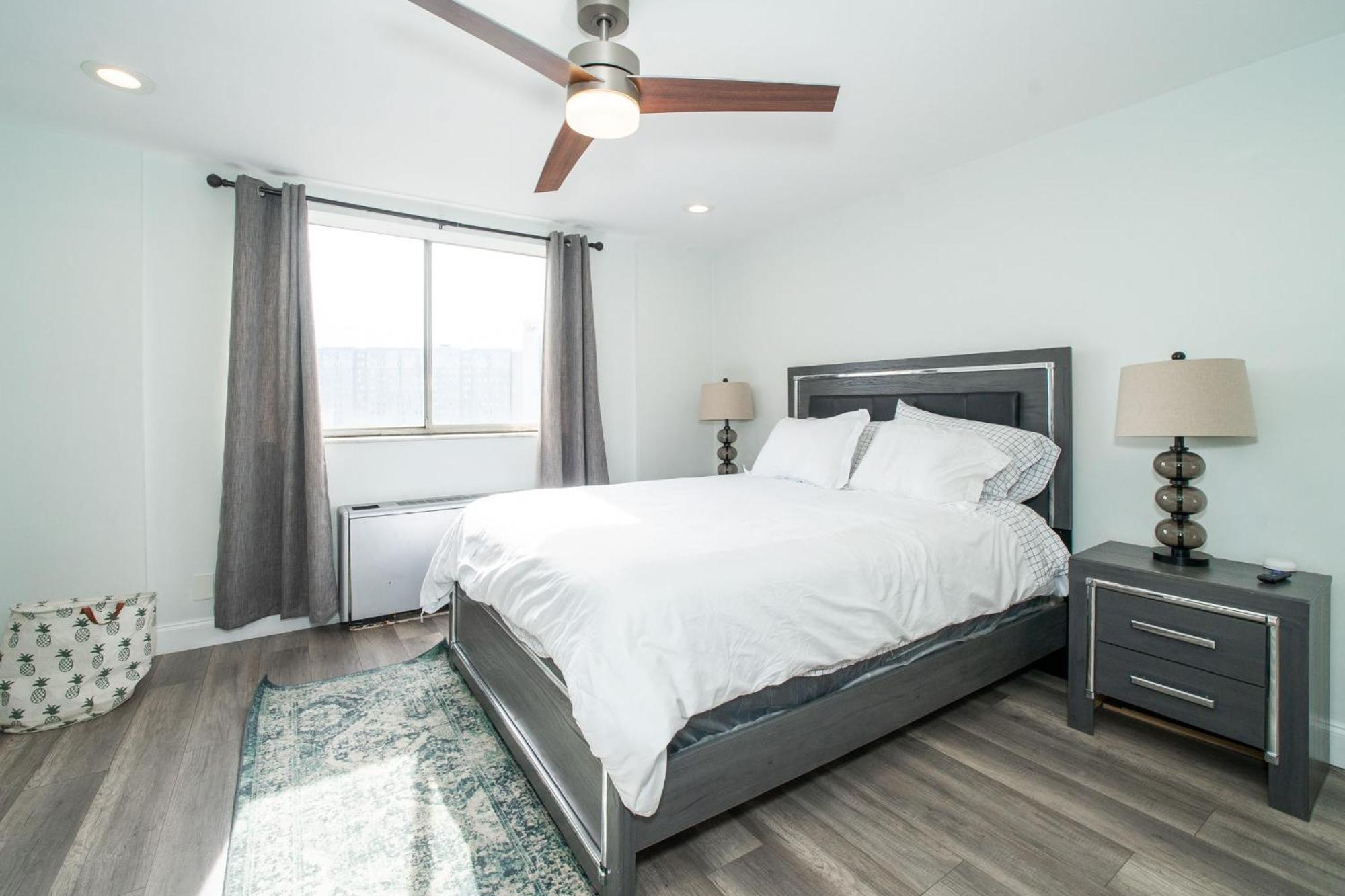 Appartamento Just Renovated 3 Br/2Bath/ Parking+ Downtown View Atlanta Esterno foto