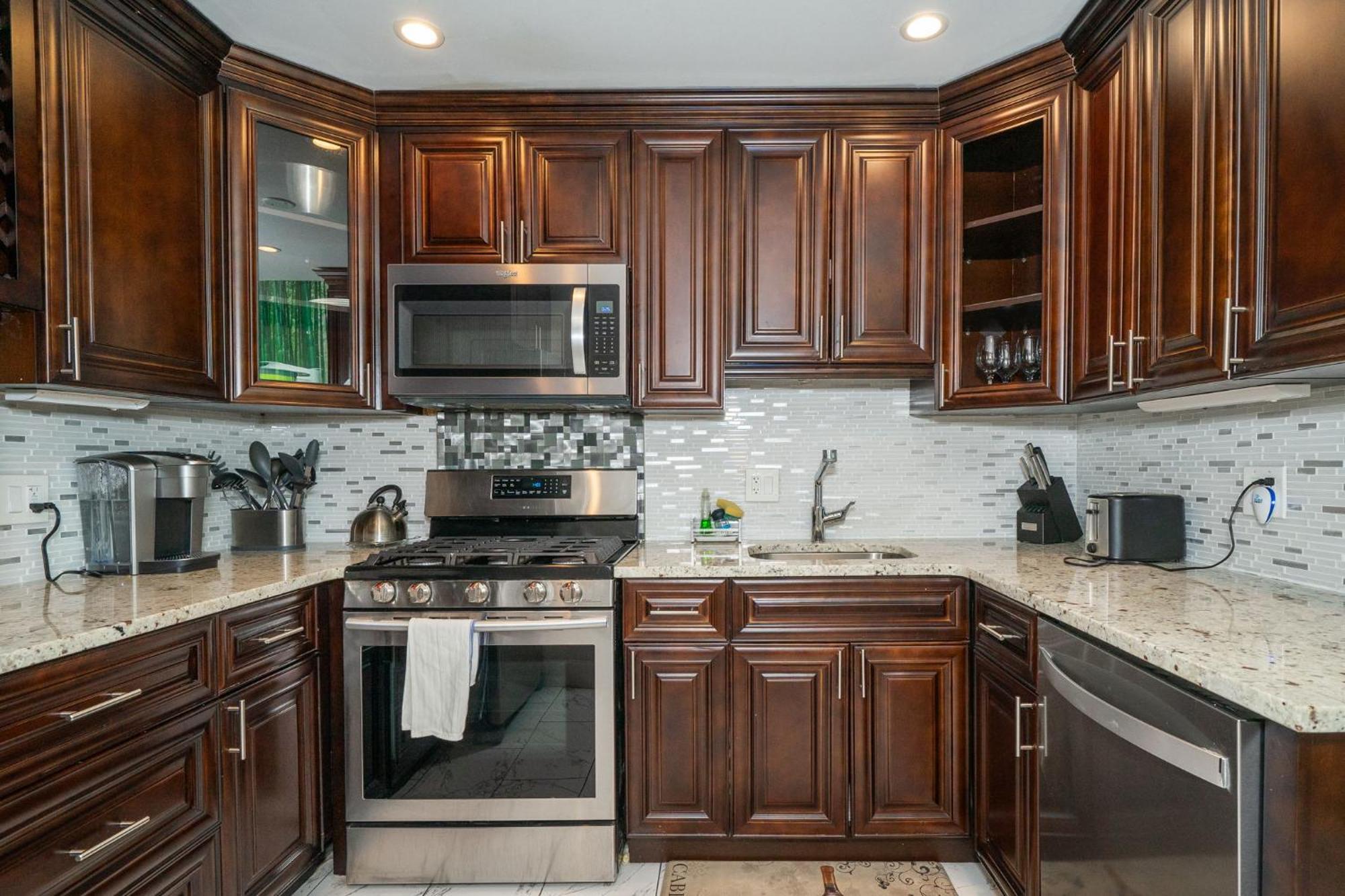 Appartamento Just Renovated 3 Br/2Bath/ Parking+ Downtown View Atlanta Esterno foto