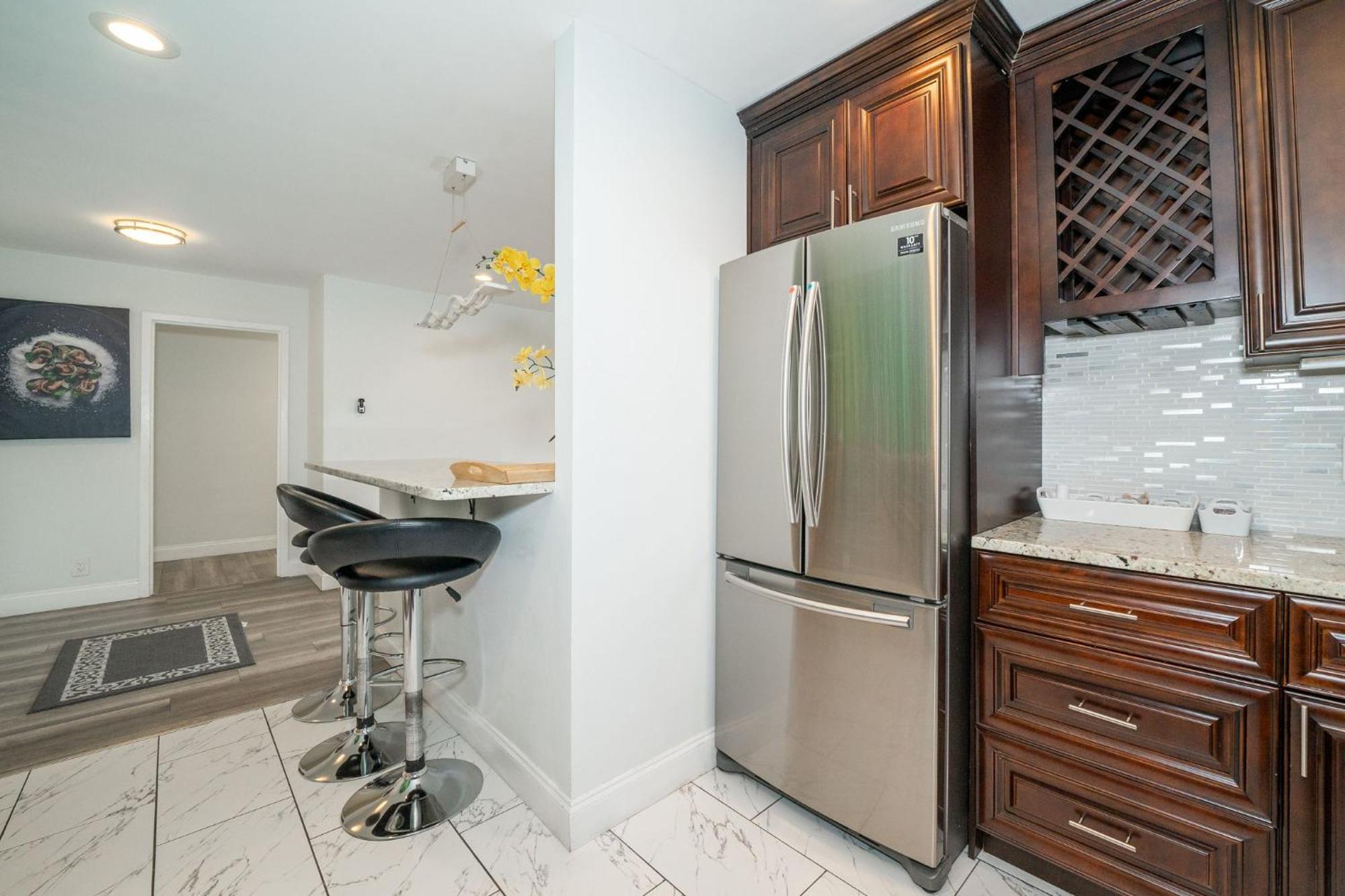 Appartamento Just Renovated 3 Br/2Bath/ Parking+ Downtown View Atlanta Esterno foto
