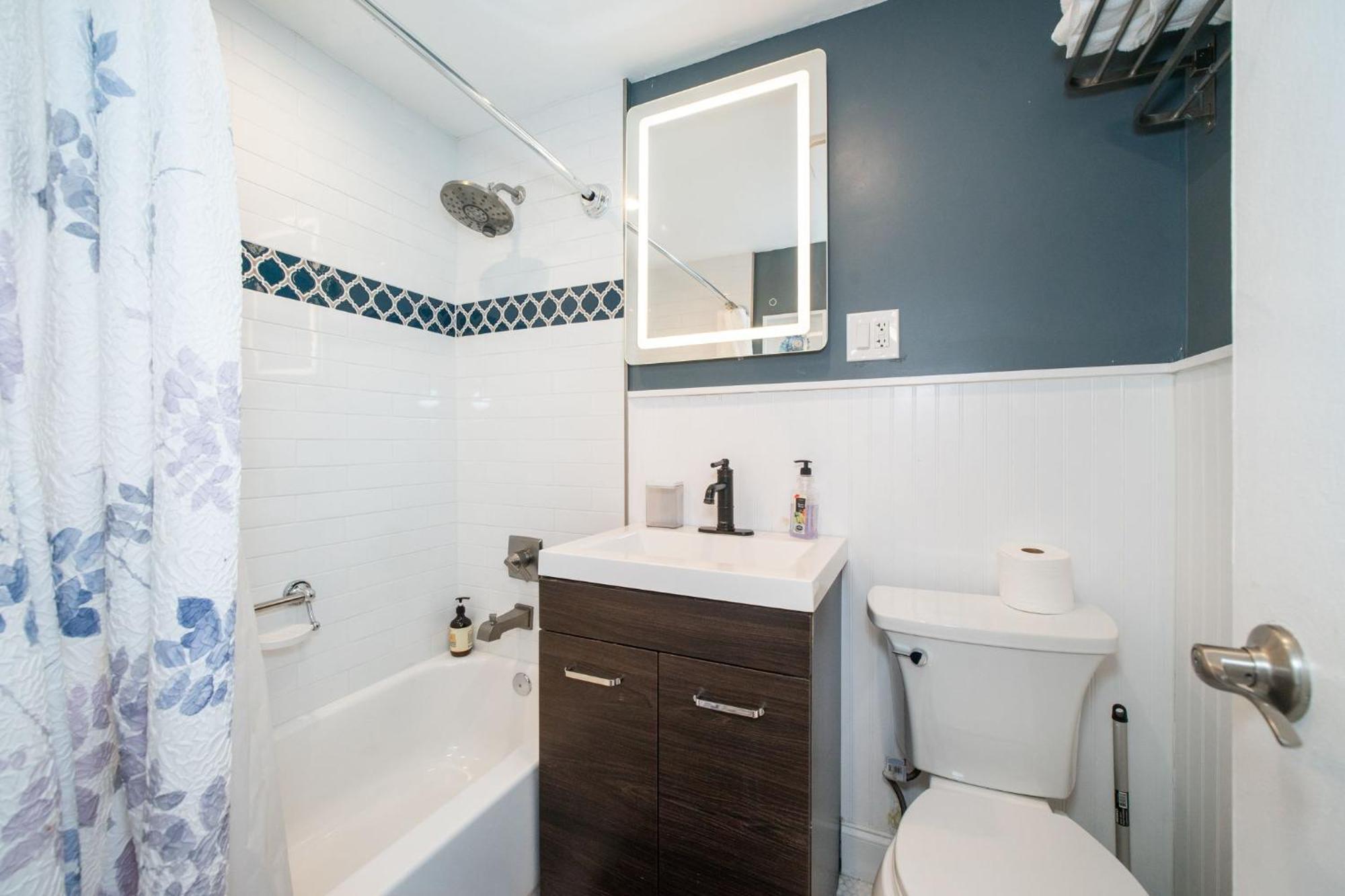 Appartamento Just Renovated 3 Br/2Bath/ Parking+ Downtown View Atlanta Esterno foto