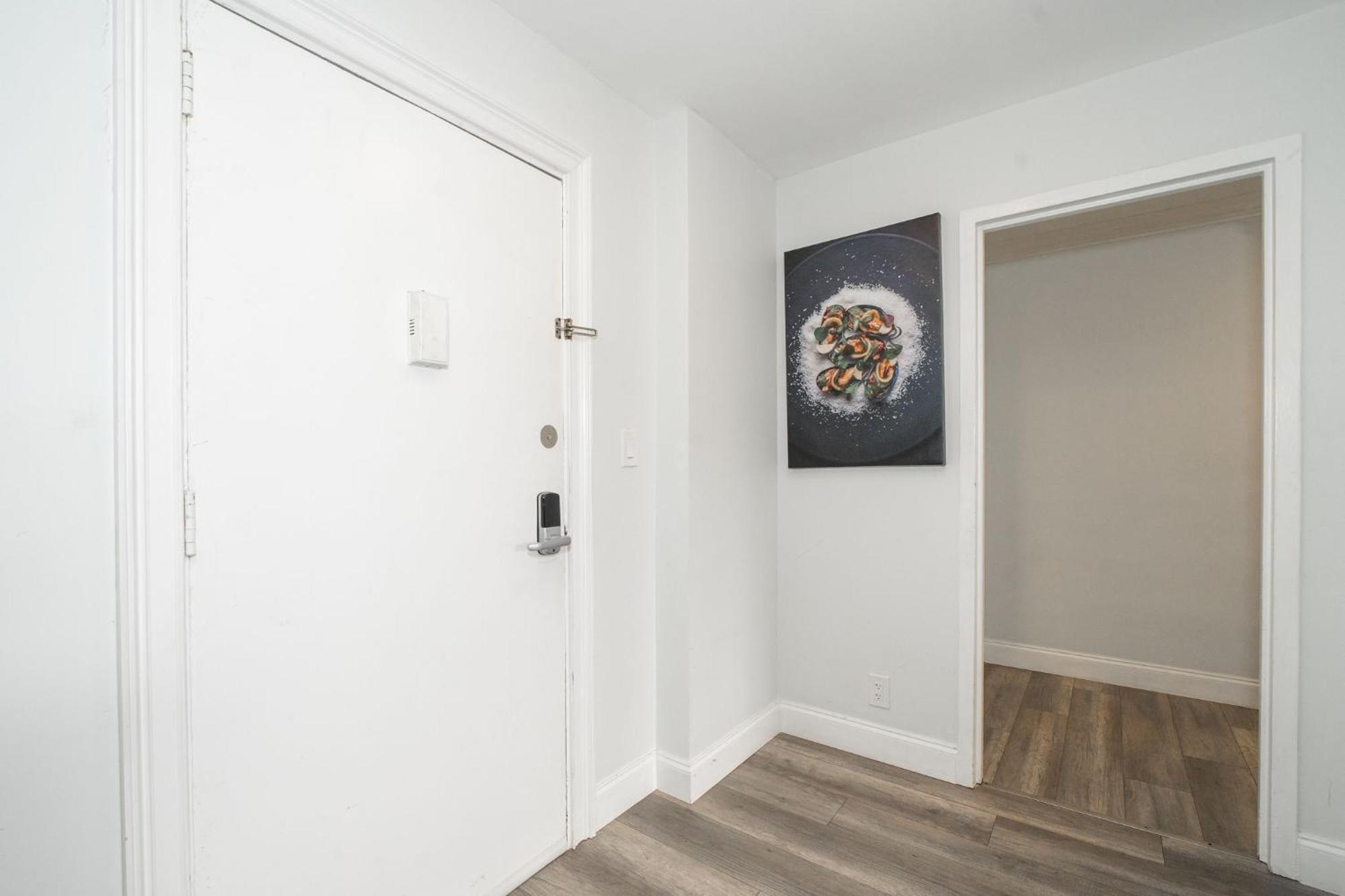 Appartamento Just Renovated 3 Br/2Bath/ Parking+ Downtown View Atlanta Esterno foto